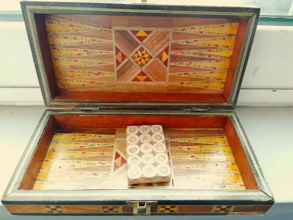 Turkish gifts A wooden backgammon box