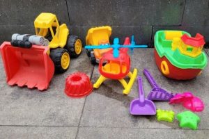 Beach toys