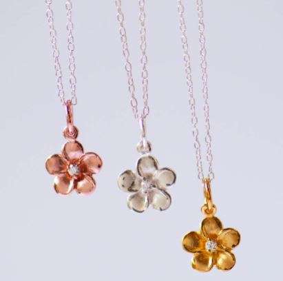 hawaiian gifts 3 necklaces of flowers