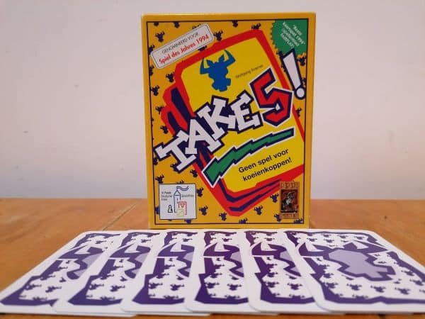 games for travelers Package and cards from the card game "take 5"