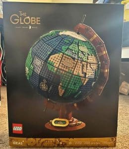 A LEGO package to make the globe