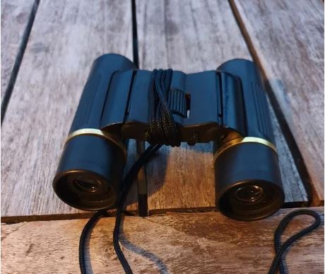 compact binoculars