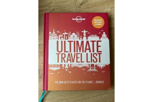 travel gifts for teenagers A book called : the ultimate travel list by The Lonely planet