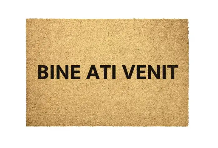 A doormat with "welcome" writtin in Romanian