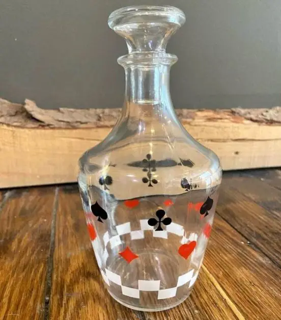 gifts for card players A glass decanter with a card theme