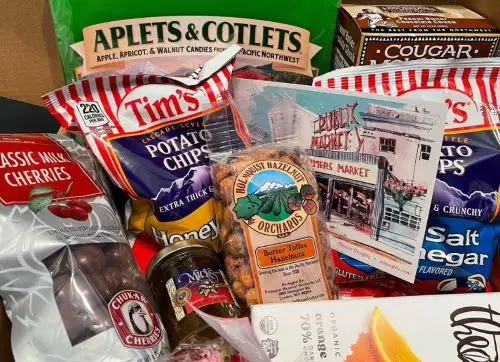 Seattle gifts A Seattle food gift basket with typical foods from the city