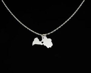 Latvian gifts A silver necklace with a pendant in the shape of the Latvian map