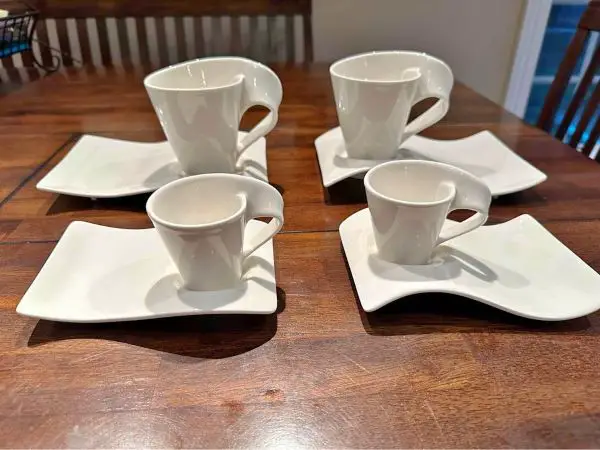 A set of mugs and plates from the Luxembourg brand Villeroy and Boch